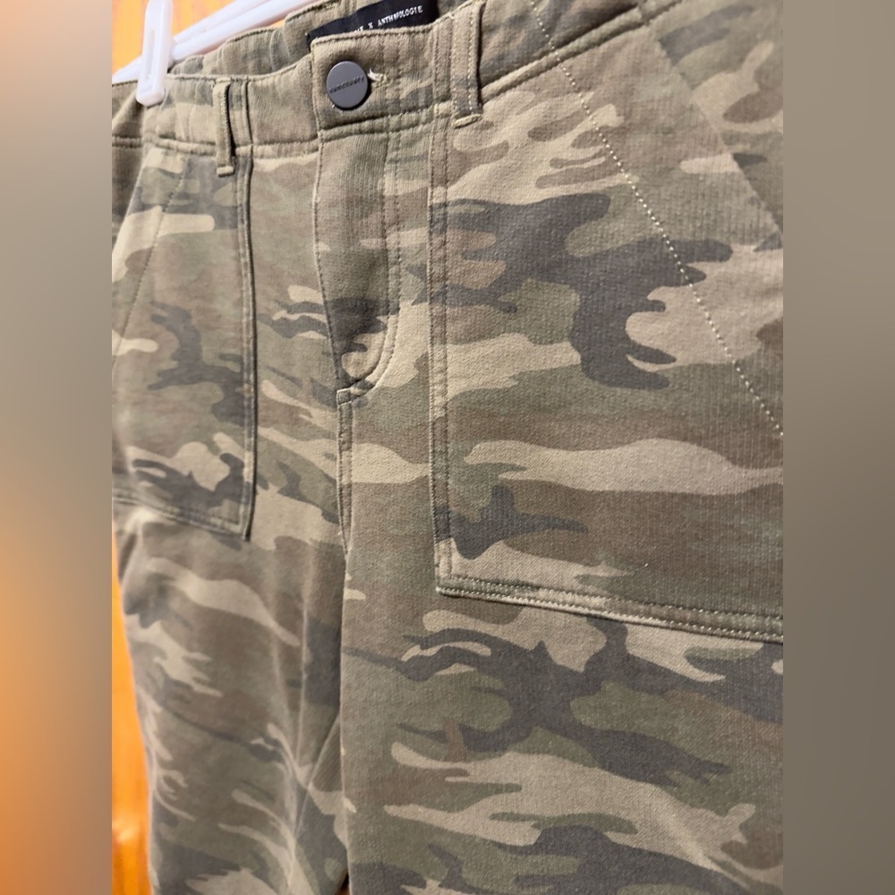 Sanctuary X Anthropologie Green Camouflage Stretch Pants w/side stripes Sz. 26 - Picture 7 of 16